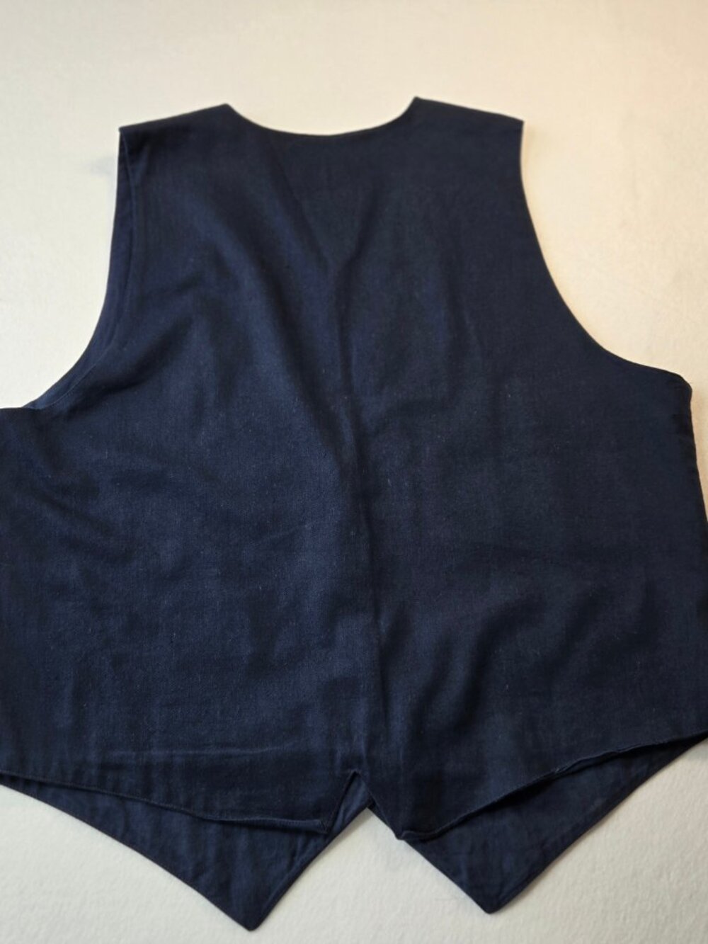 Vintage Southern Lady Embroidered floral vest - Picture 6 of 9